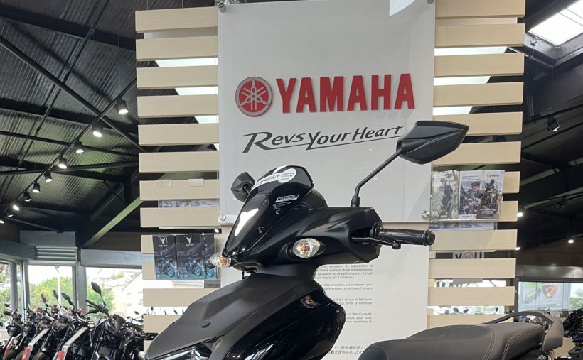 YAMAHA RayZR 125 7