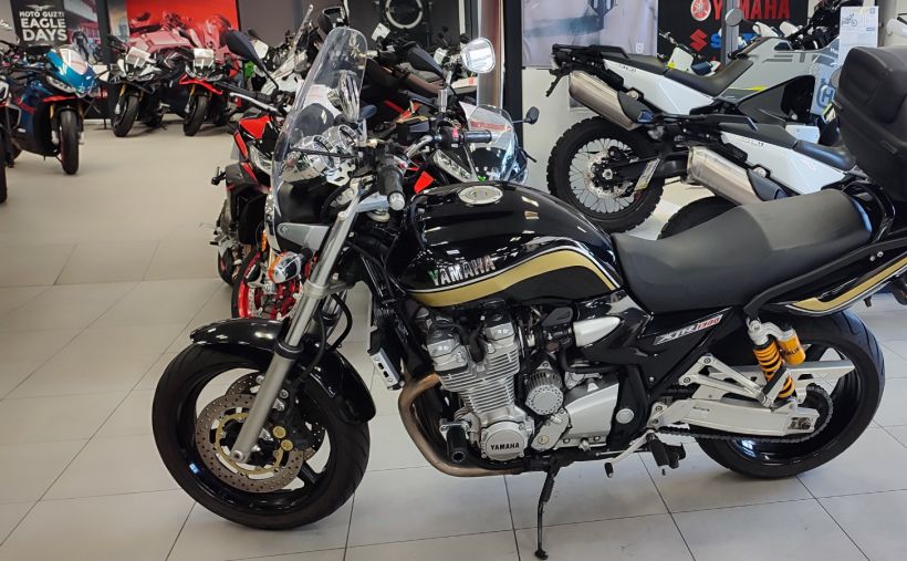 YAMAHA XJR 1300 3