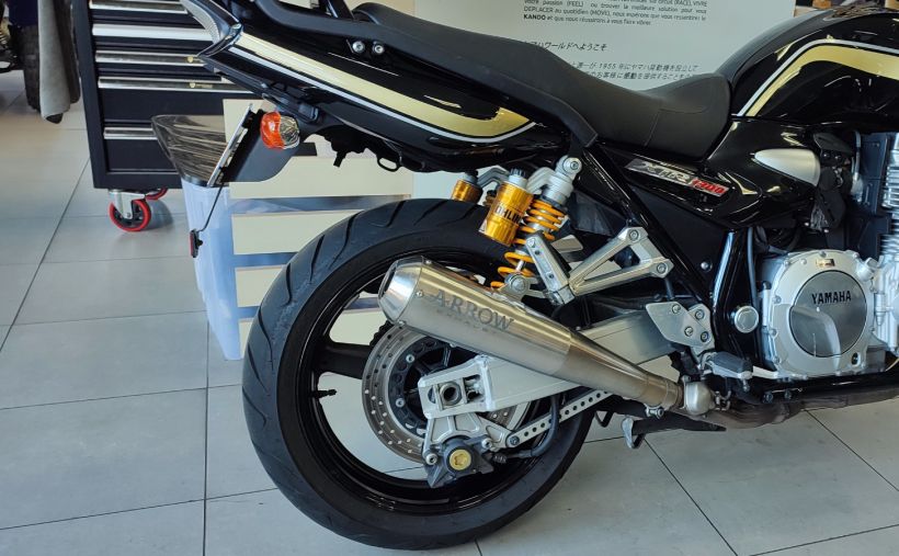 YAMAHA XJR 1300 2