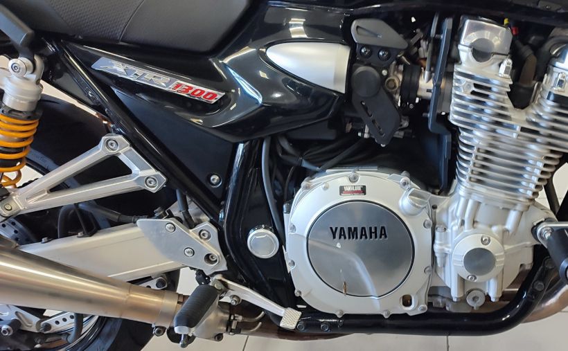 YAMAHA XJR 1300 5
