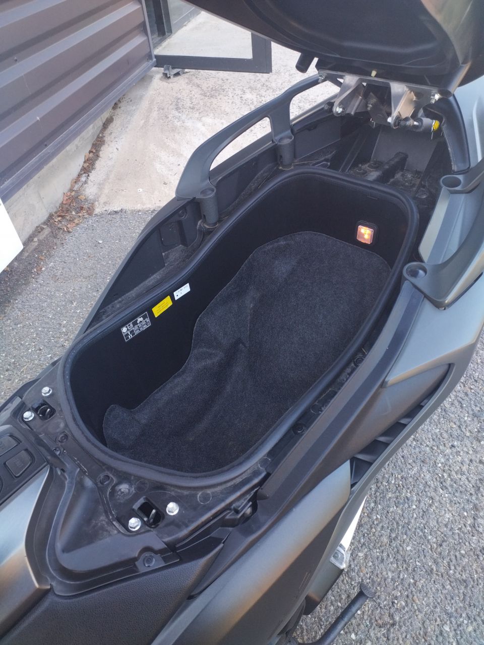 YAMAHA XP T-MAX 560 TECH MAX 7