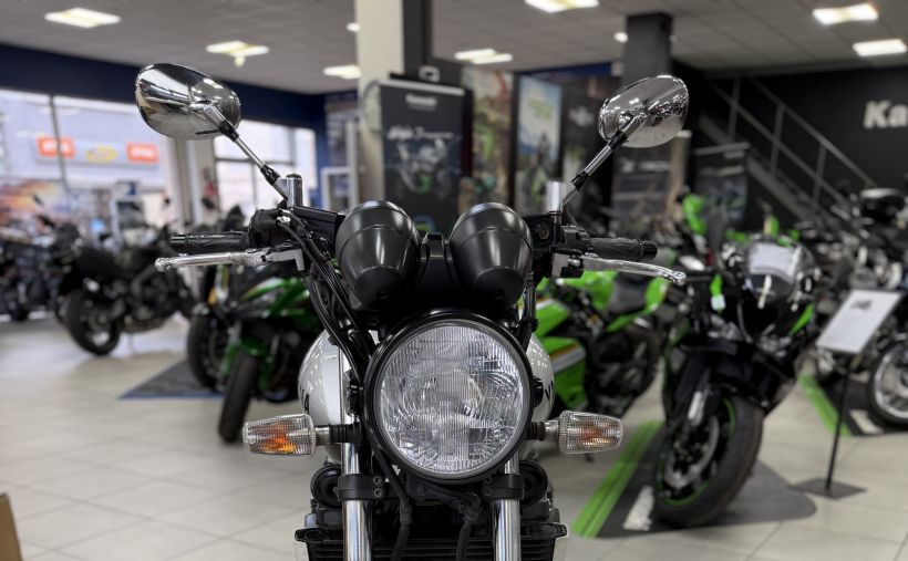 YAMAHA XJR 1300 SP 1