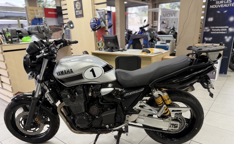 YAMAHA XJR 1300 SP 2