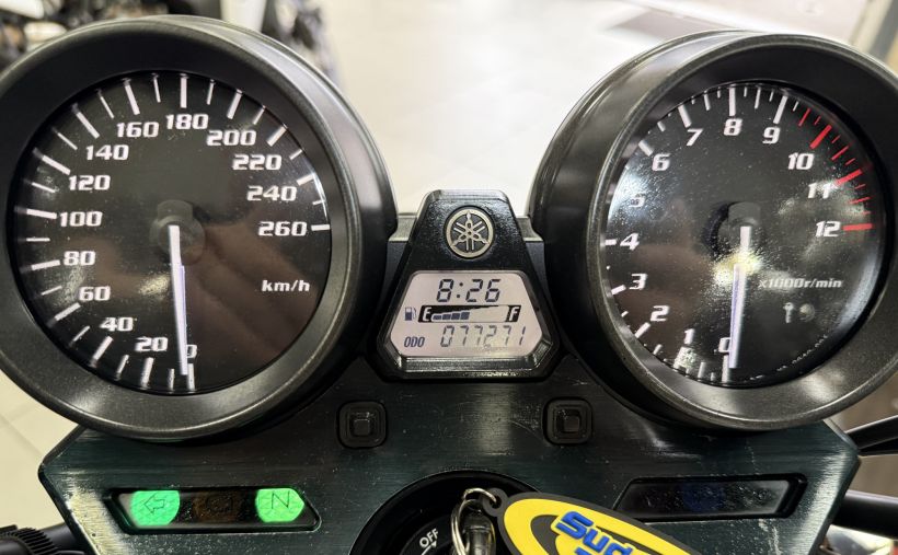 YAMAHA XJR 1300 SP 3