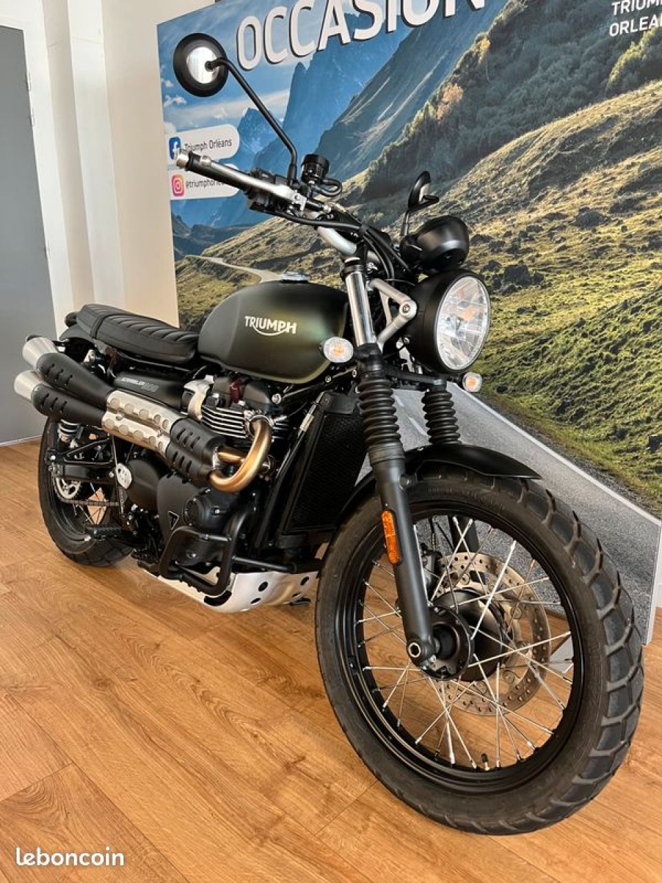 TRIUMPH STREET SCRAMBLER  900 8
