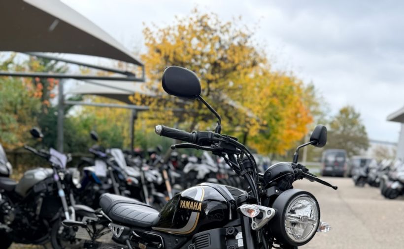 YAMAHA XSR 125 Legacy 1