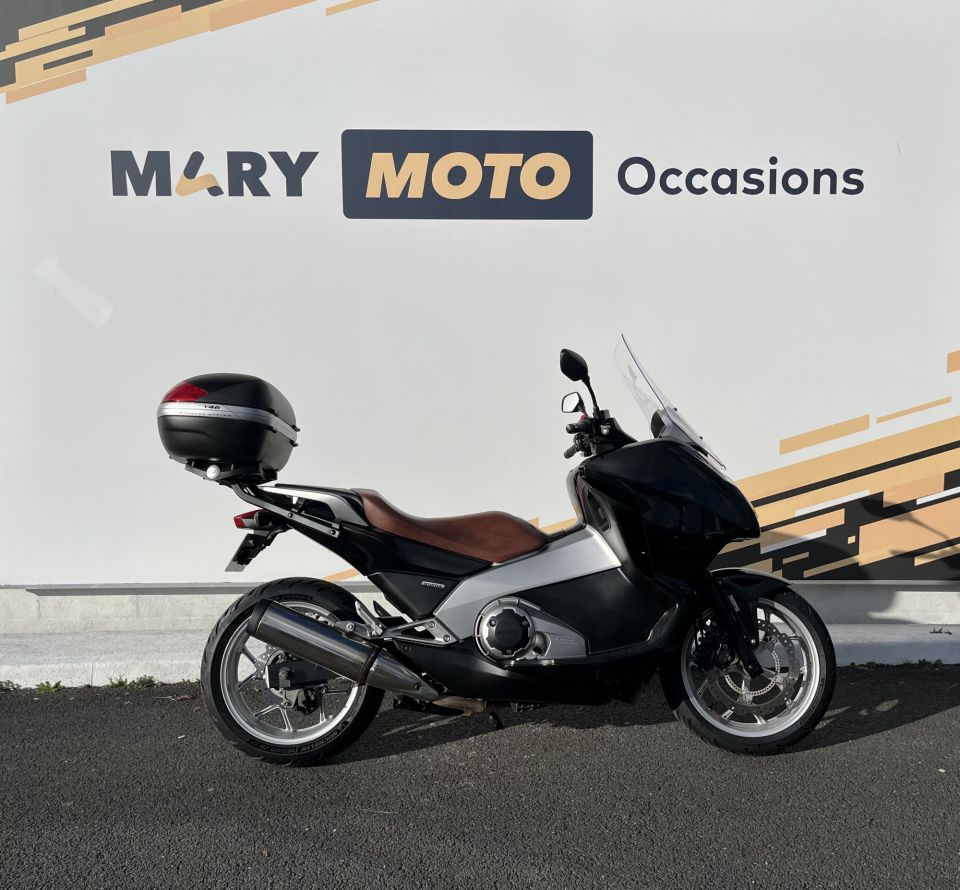 HONDA INTEGRA 700 39