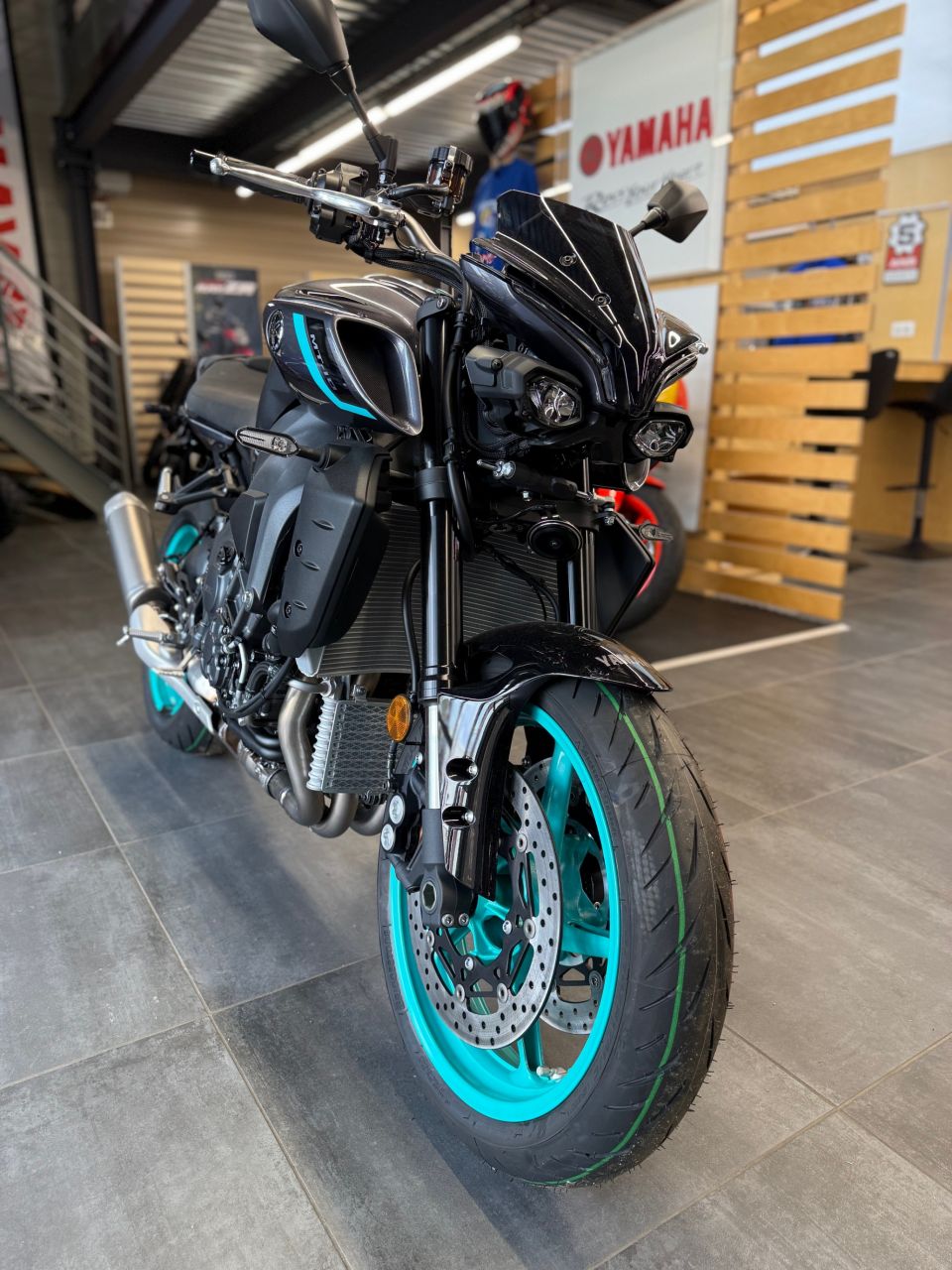 YAMAHA MT-10 0