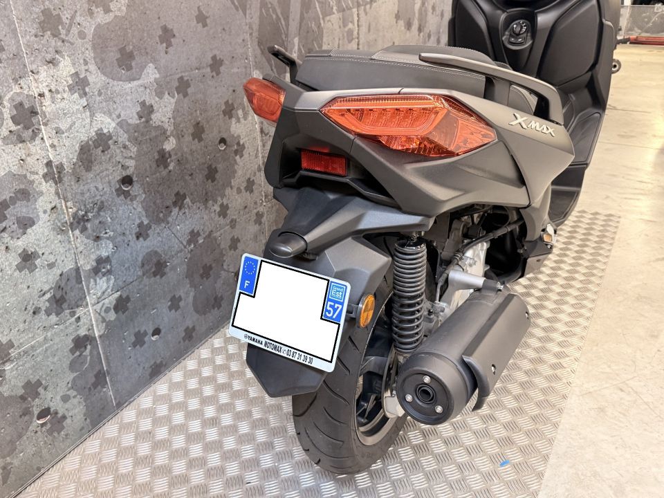 YAMAHA X-MAX 125 18