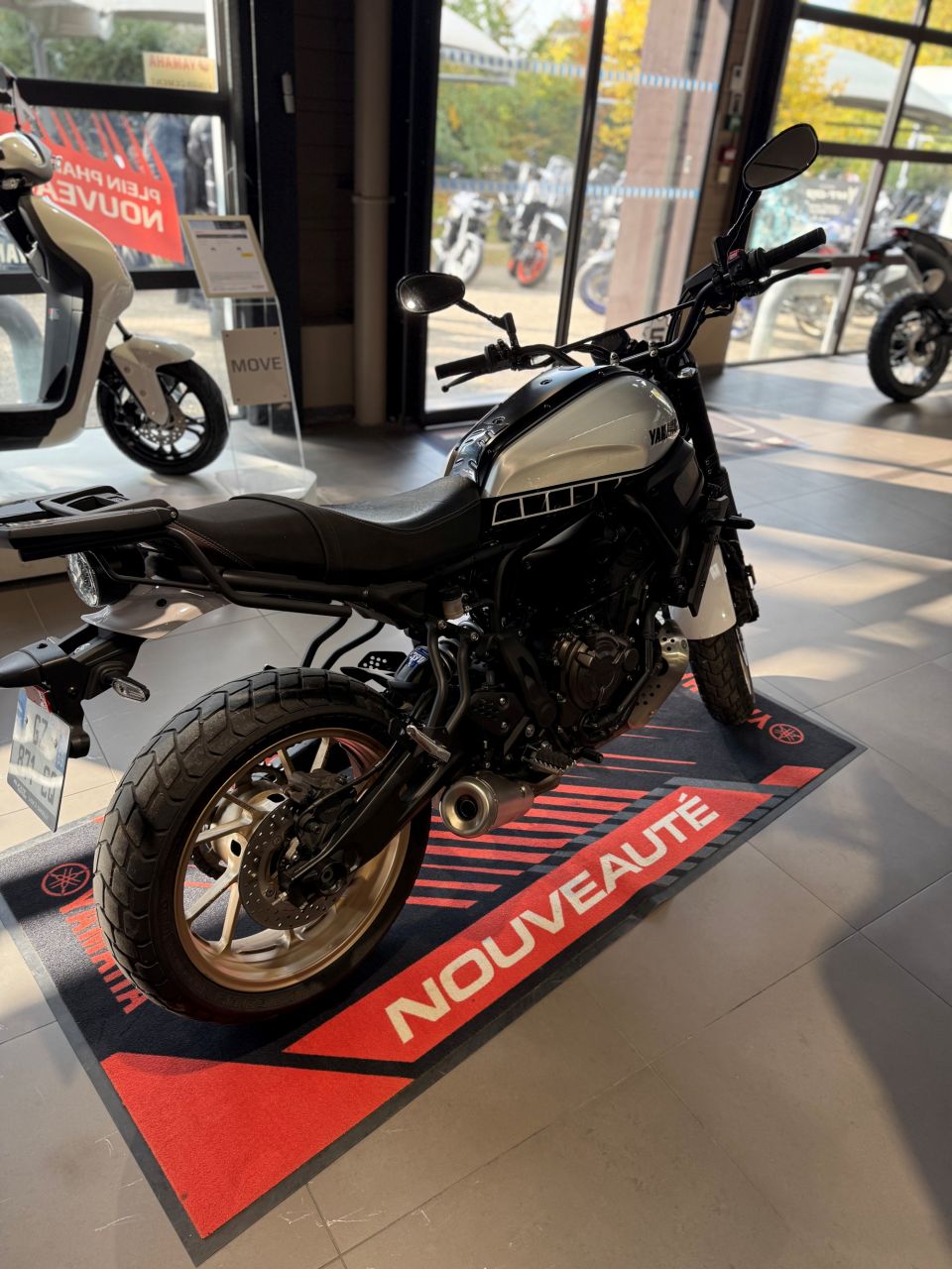 YAMAHA XSR 700 LEGACY 1