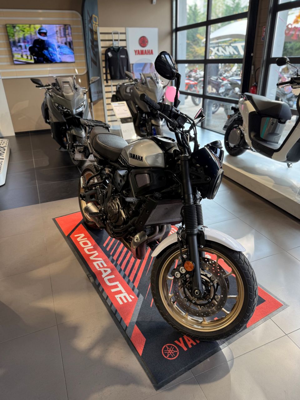 YAMAHA XSR 700 LEGACY 2