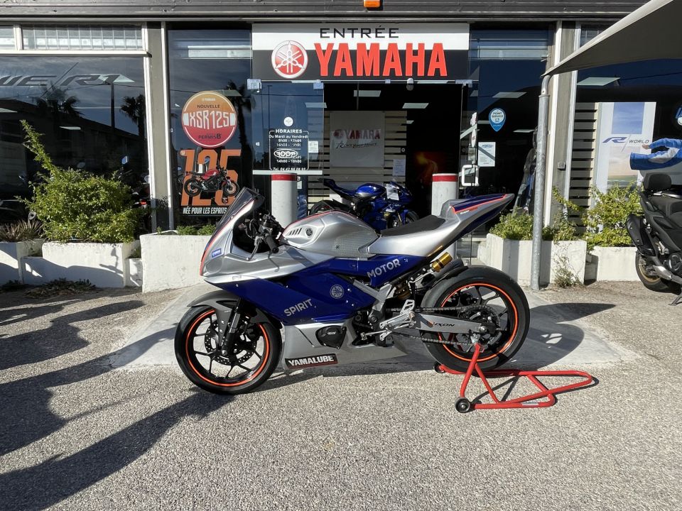 YAMAHA YZF-R3 2