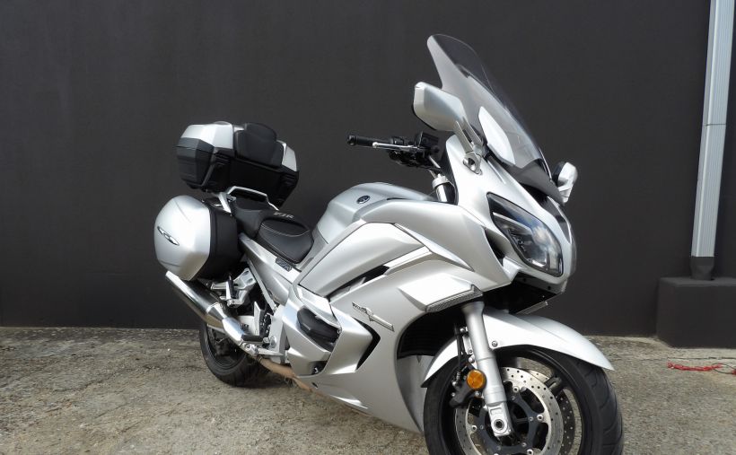 YAMAHA FJR 1300 2