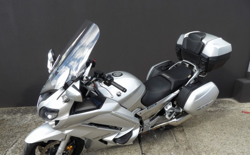 YAMAHA FJR 1300 4