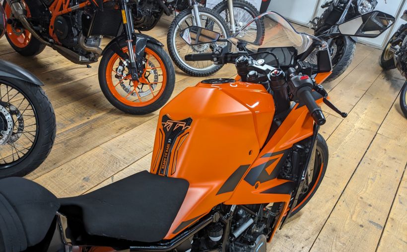 KTM RC 390 ABS 6