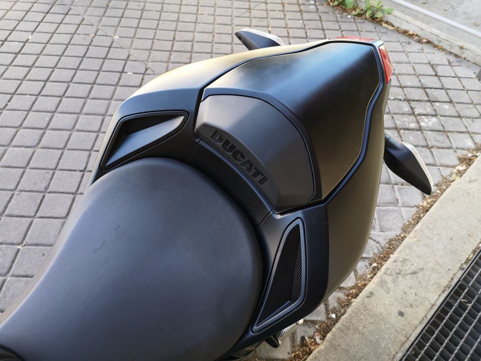 DUCATI STREETFIGHTER 12