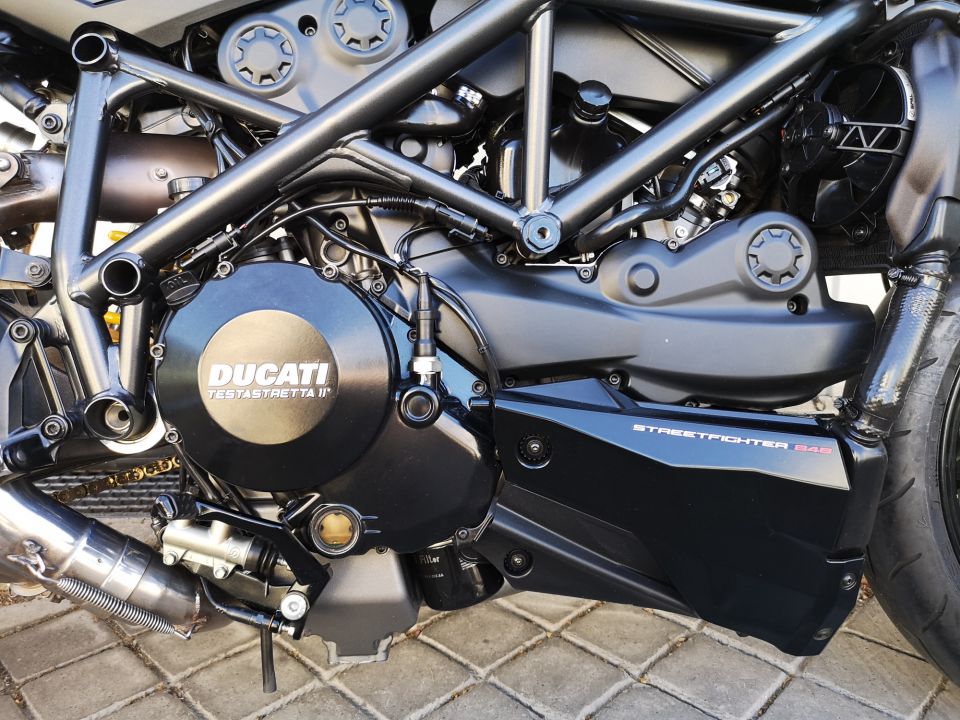 DUCATI STREETFIGHTER 16