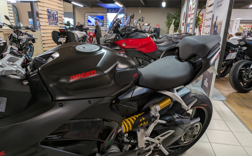 DUCATI PANIGALE V2 7