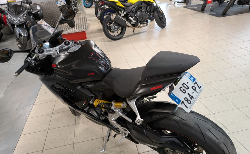 DUCATI PANIGALE V2 10