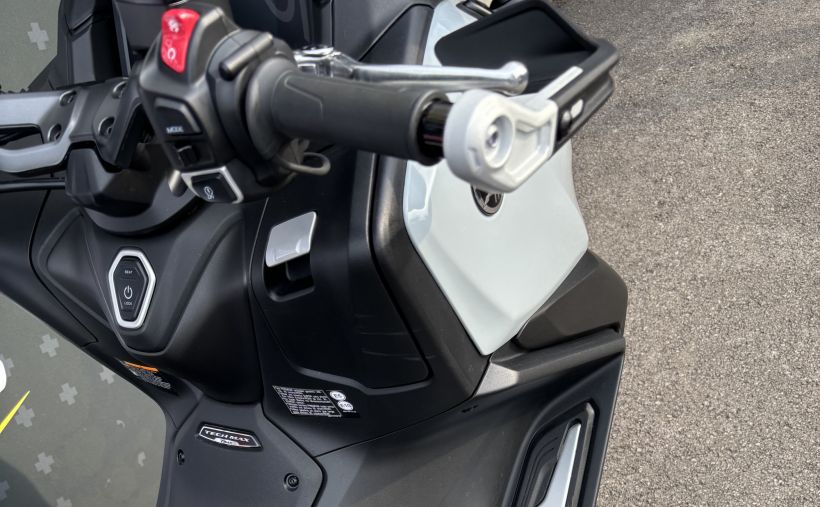 YAMAHA XP T-MAX 560 TECH MAX 4
