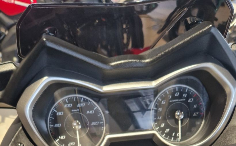YAMAHA XMAX 125 2