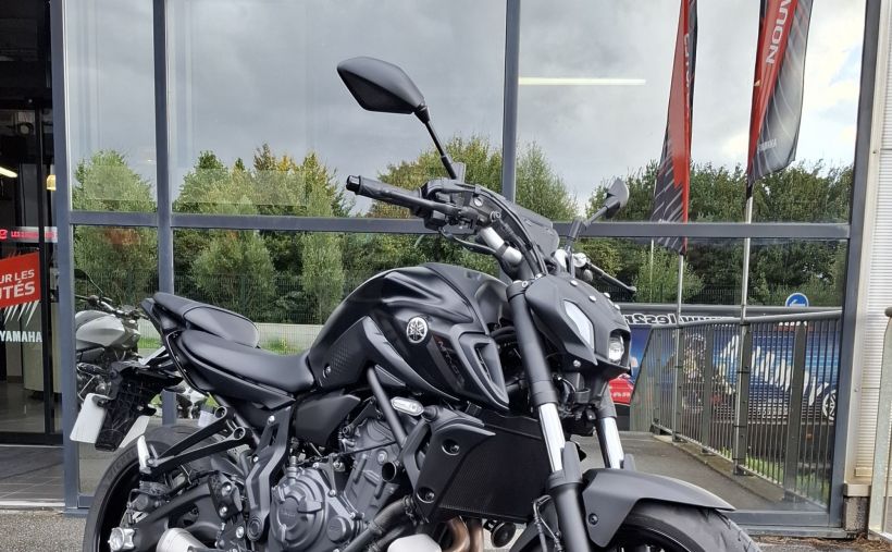 YAMAHA MT-07 0