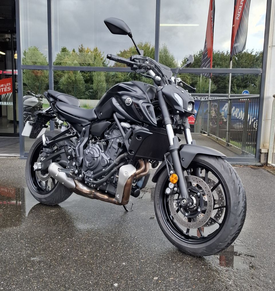 YAMAHA MT-07 0