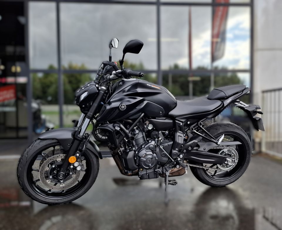 YAMAHA MT-07 1