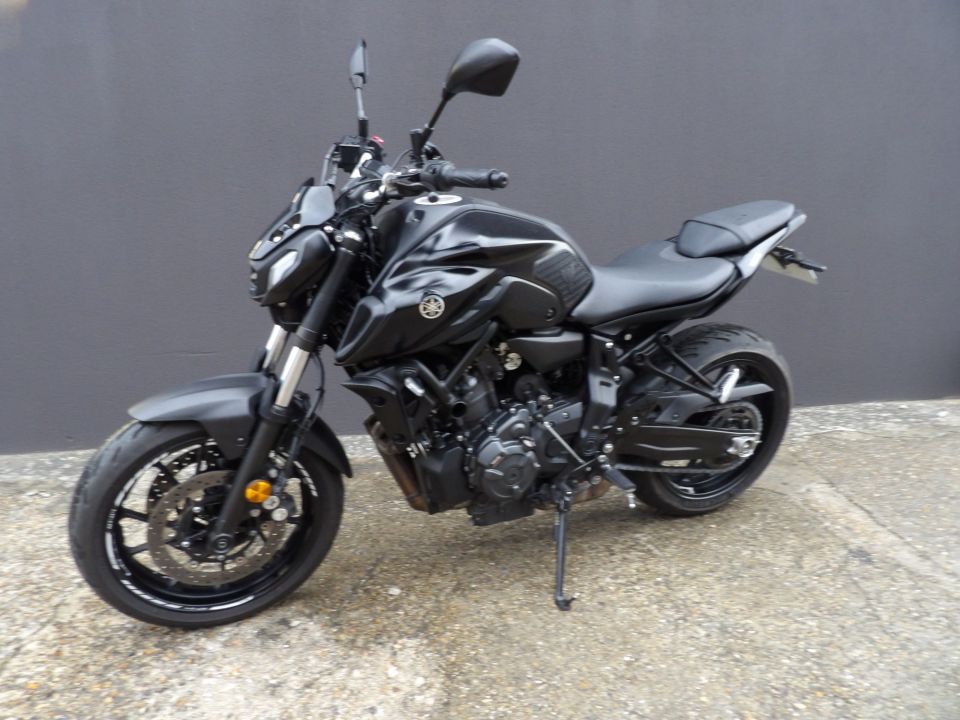 YAMAHA MT-07 (47.5CV) 6