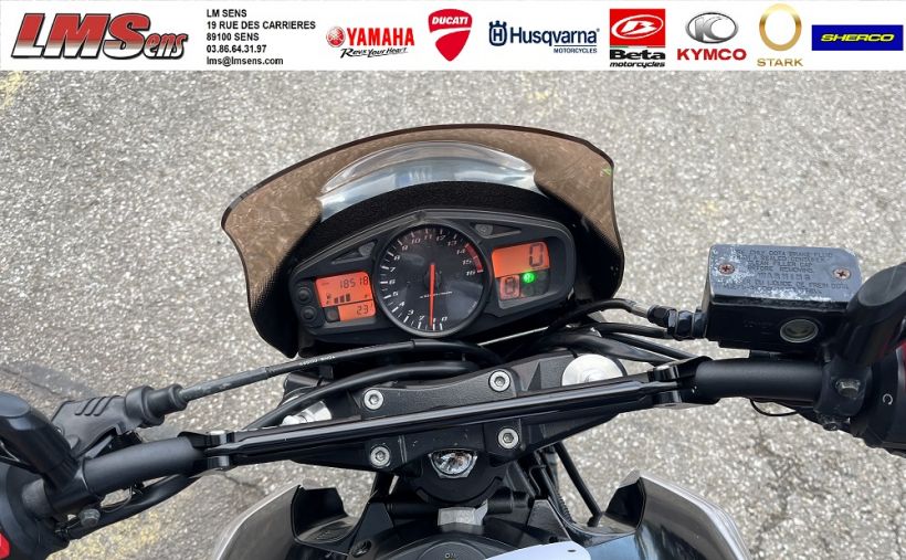 SUZUKI GSR 600 6