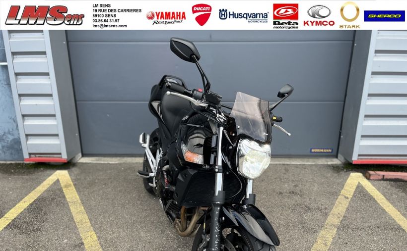 SUZUKI GSR 600 3