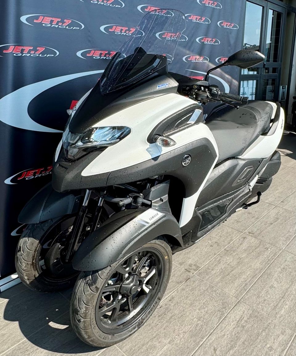 YAMAHA TRICITY 300 3