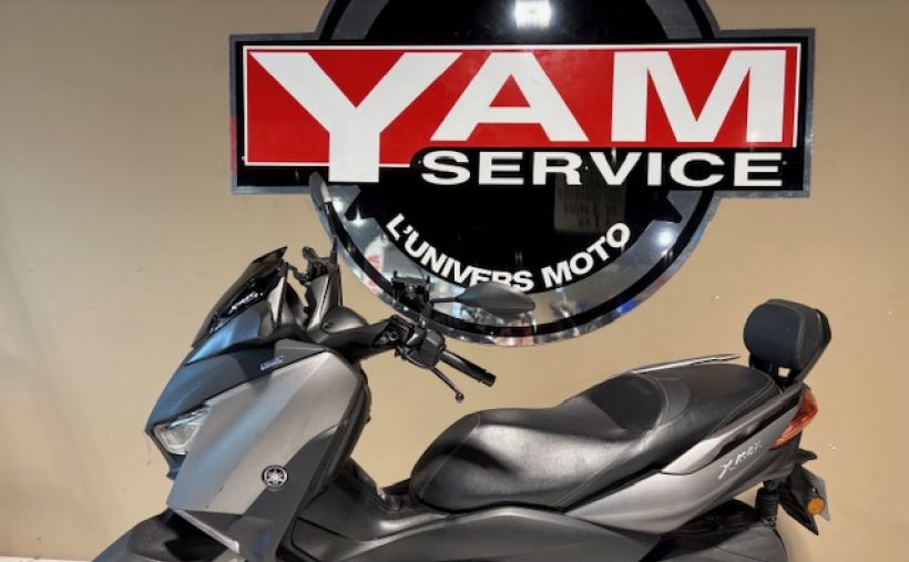 YAMAHA XMAX 300 1