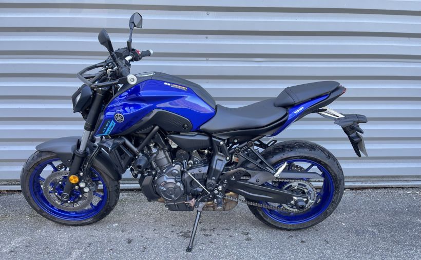 YAMAHA MT-07 12