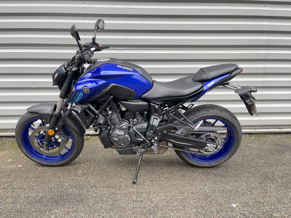 YAMAHA MT-07 12