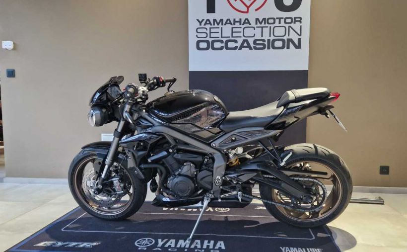 TRIUMPH STREET TRIPLE 765 RS 2
