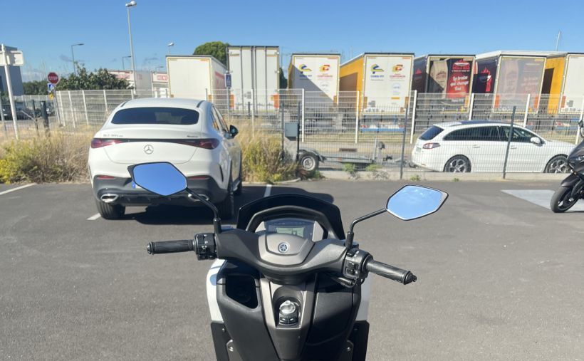 YAMAHA NMAX 125 3