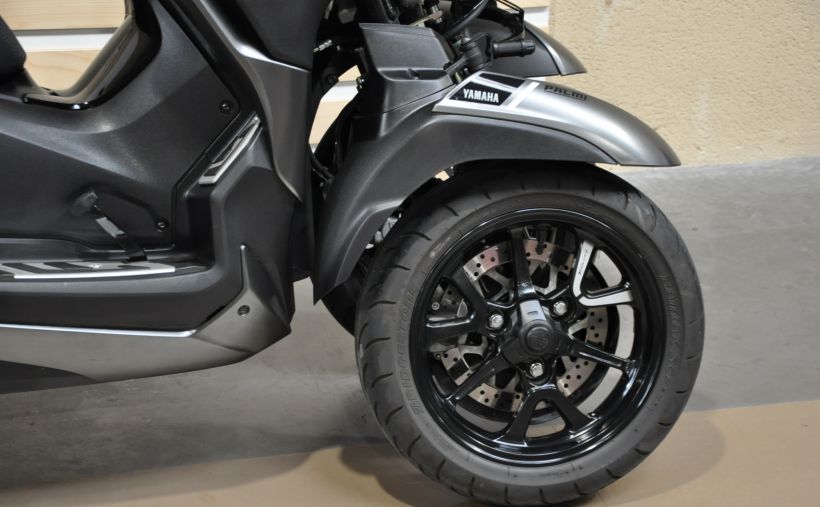 YAMAHA TRICITY 300 1