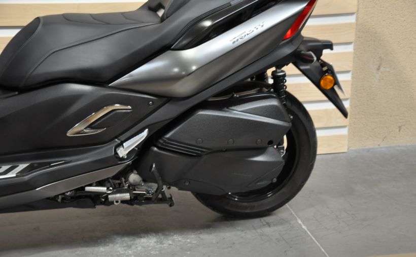 YAMAHA TRICITY 300 8