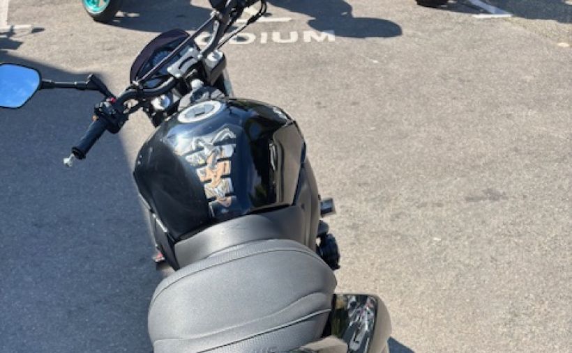 SUZUKI GSR 600 1